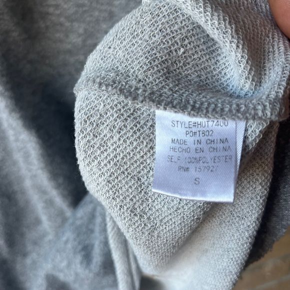 La Miel Women’s V-Neck Button Detail Size Small Shirt Gray Long Sleeve Casual - Picture 7 of 10